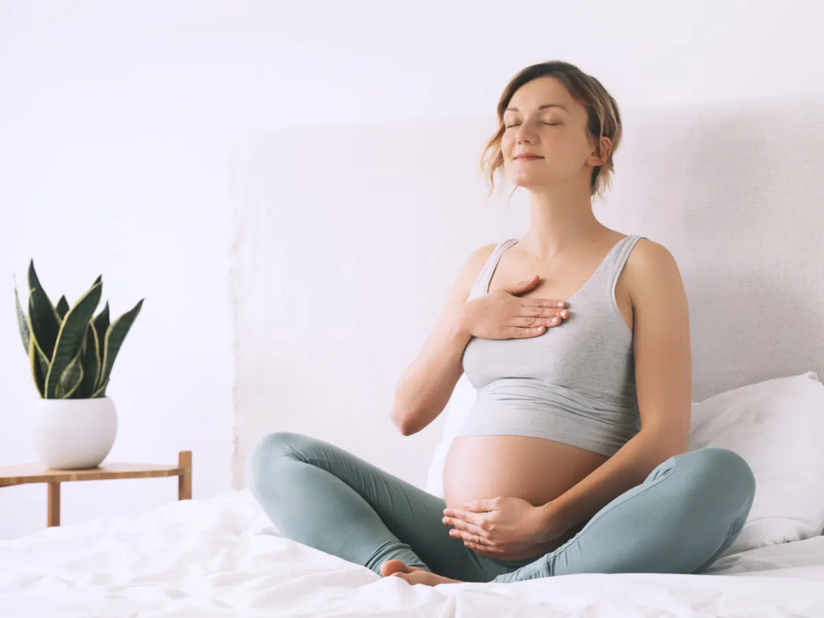 Mang thai có được nâng mũi không? nose job while pregnancy dr bustillo 01.jpg